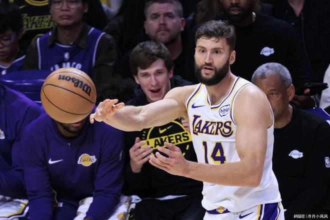 湖人险胜掘金裁判错判成焦点 里夫斯东契奇创历