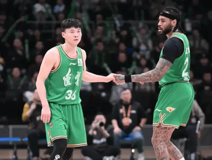 辽宁双星爆发力助球队逆转新疆