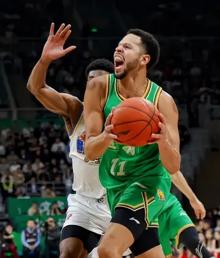 辽宁双星爆发力助球队逆转新疆