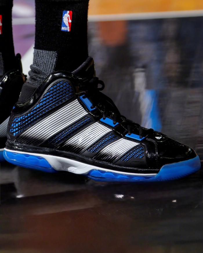 霍华德职业生涯球鞋变迁：从阿迪到耐克的传奇