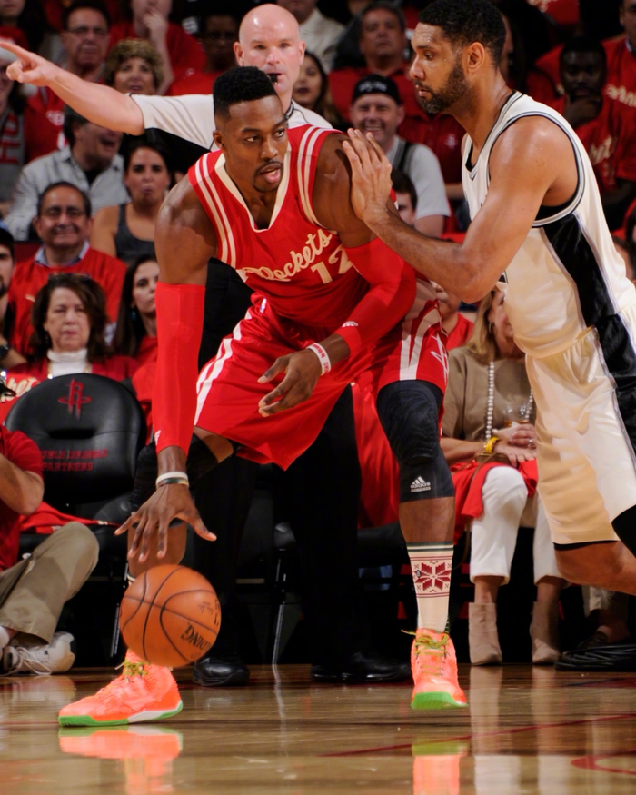 霍华德职业生涯球鞋变迁：从阿迪到耐克的传奇